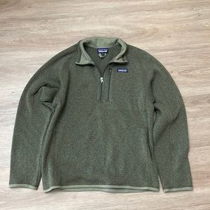 Patagonia pull over fleece, dark hunter green. Size small mens